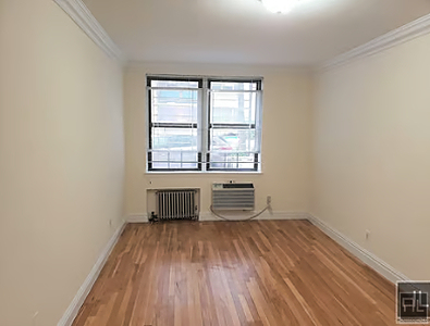 East 80 Street - Photo 3