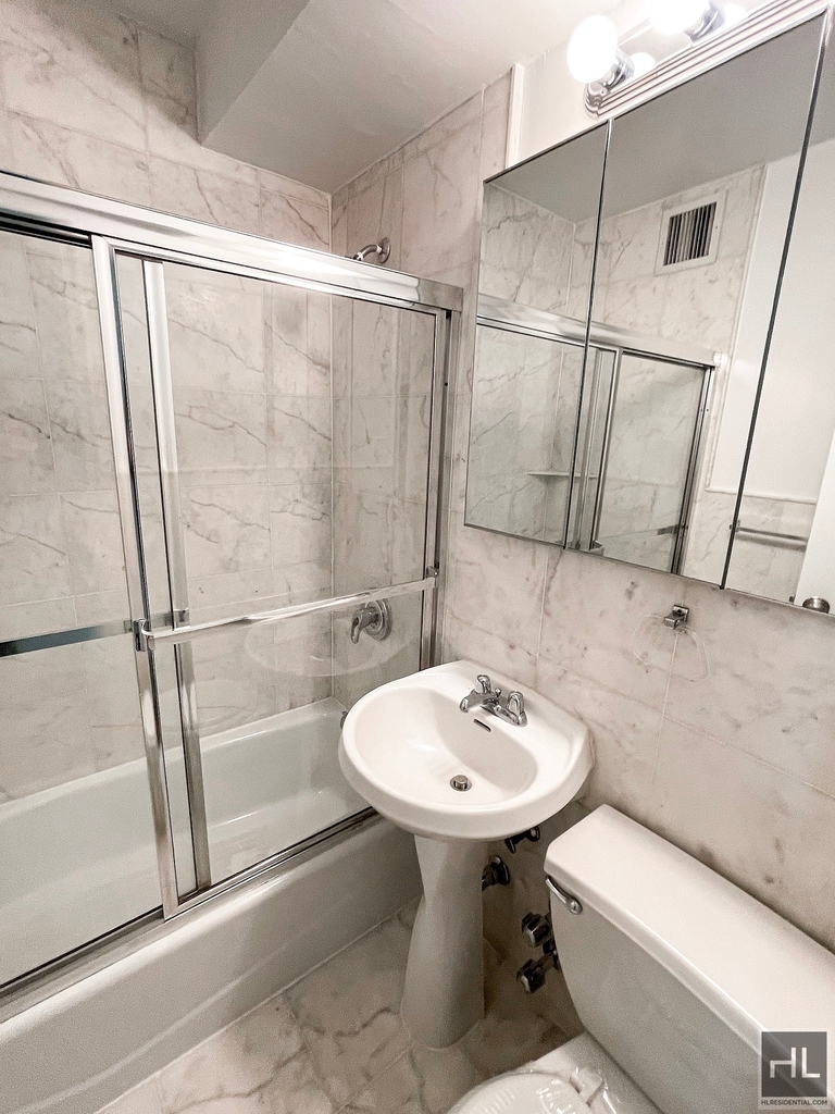 East 80 Street - Photo 1