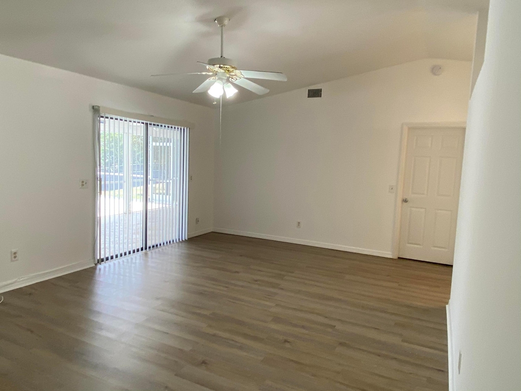 1880 Sw Bradway Lane - Photo 8