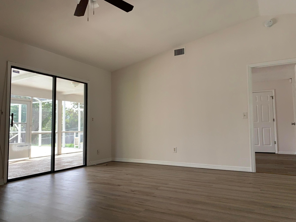 1880 Sw Bradway Lane - Photo 4