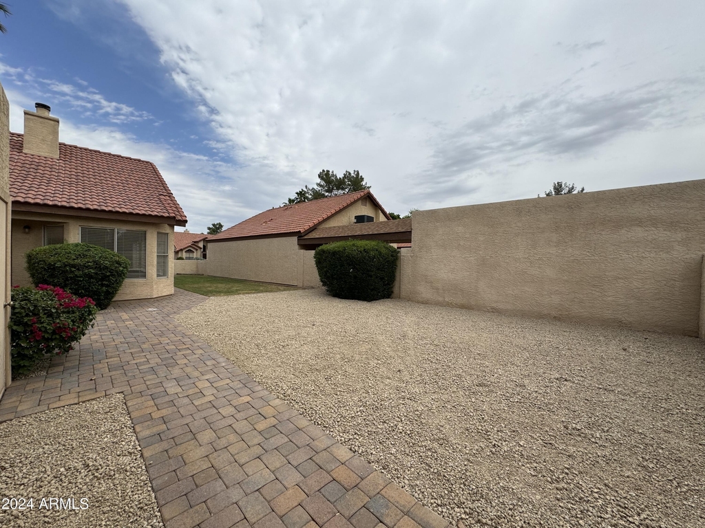 1823 E Secretariat Drive - Photo 13