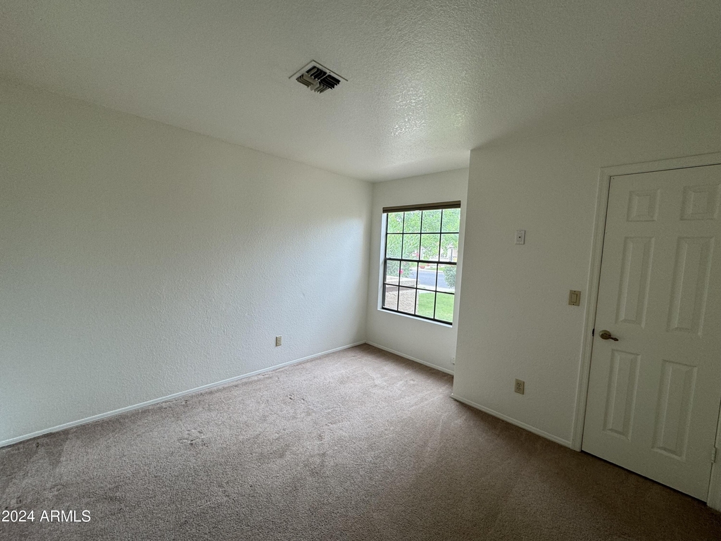 1823 E Secretariat Drive - Photo 28
