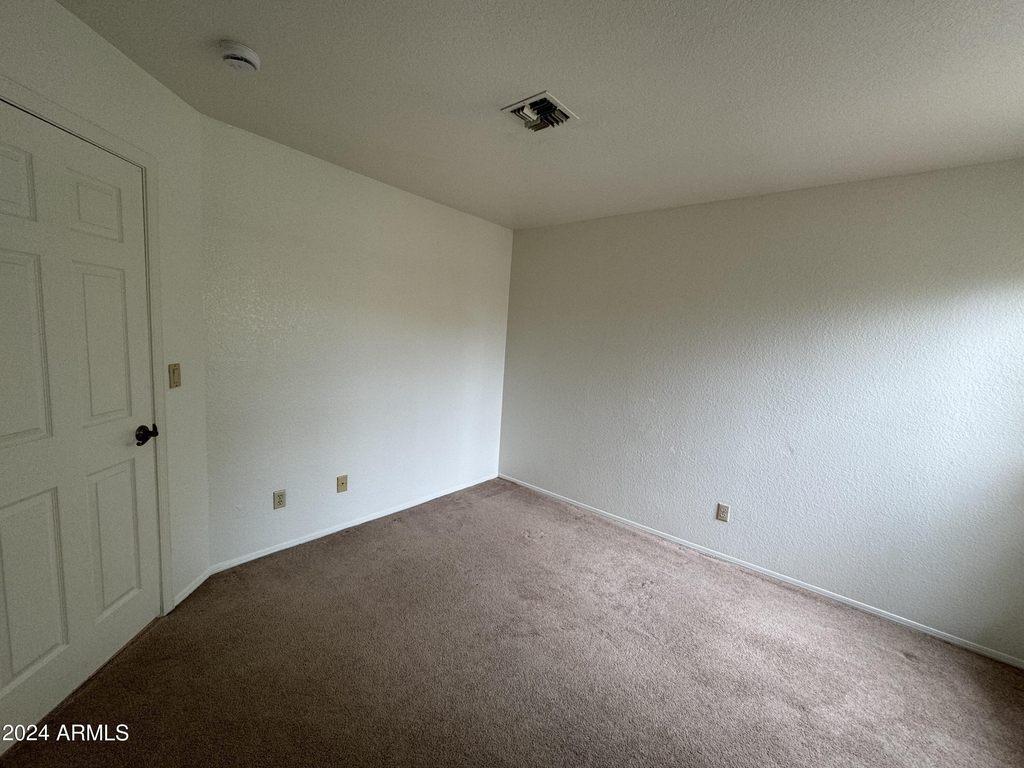1823 E Secretariat Drive - Photo 26