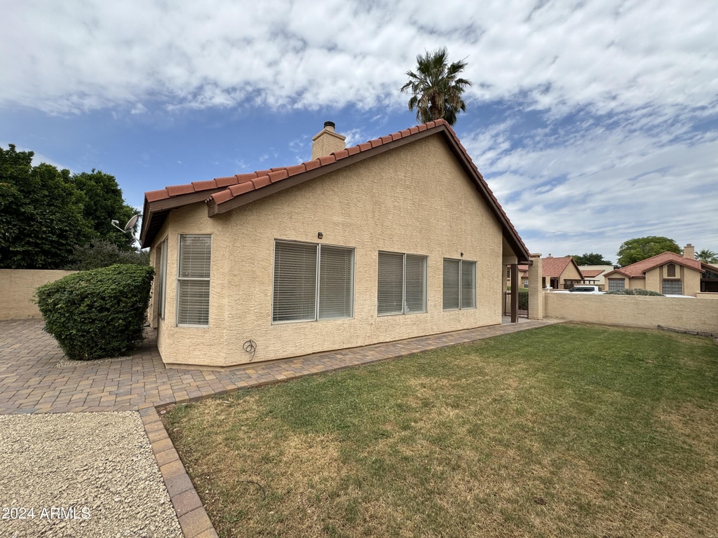 1823 E Secretariat Drive - Photo 8
