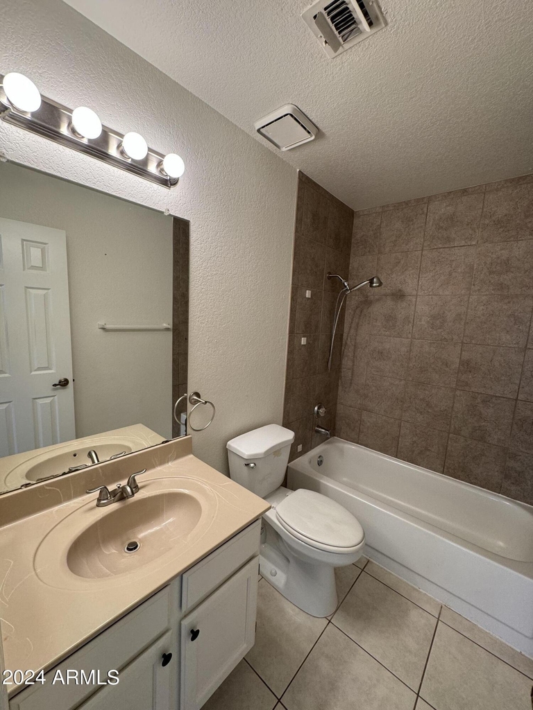 1823 E Secretariat Drive - Photo 25
