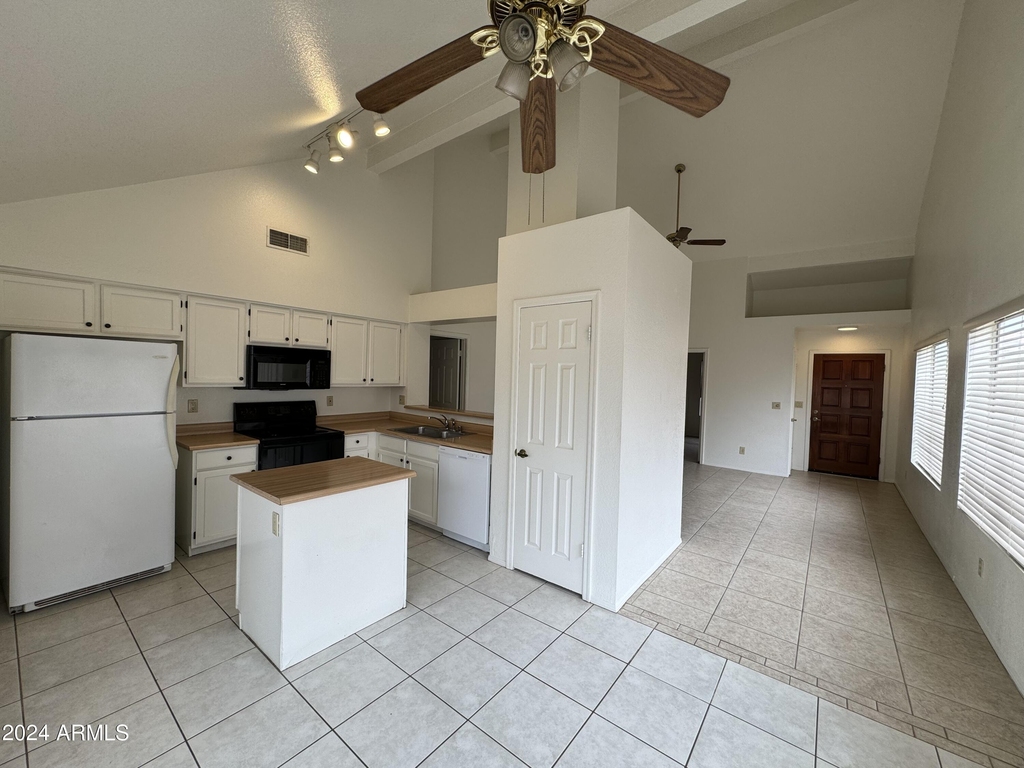 1823 E Secretariat Drive - Photo 6