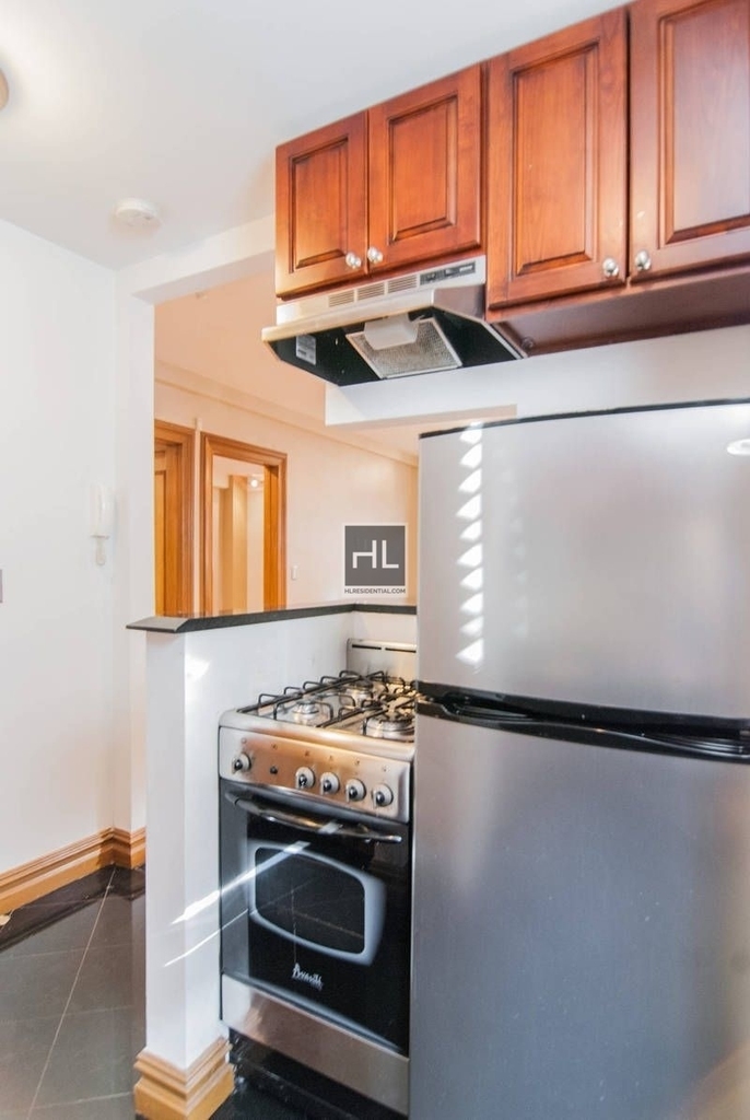 West 58th Street - Photo 2