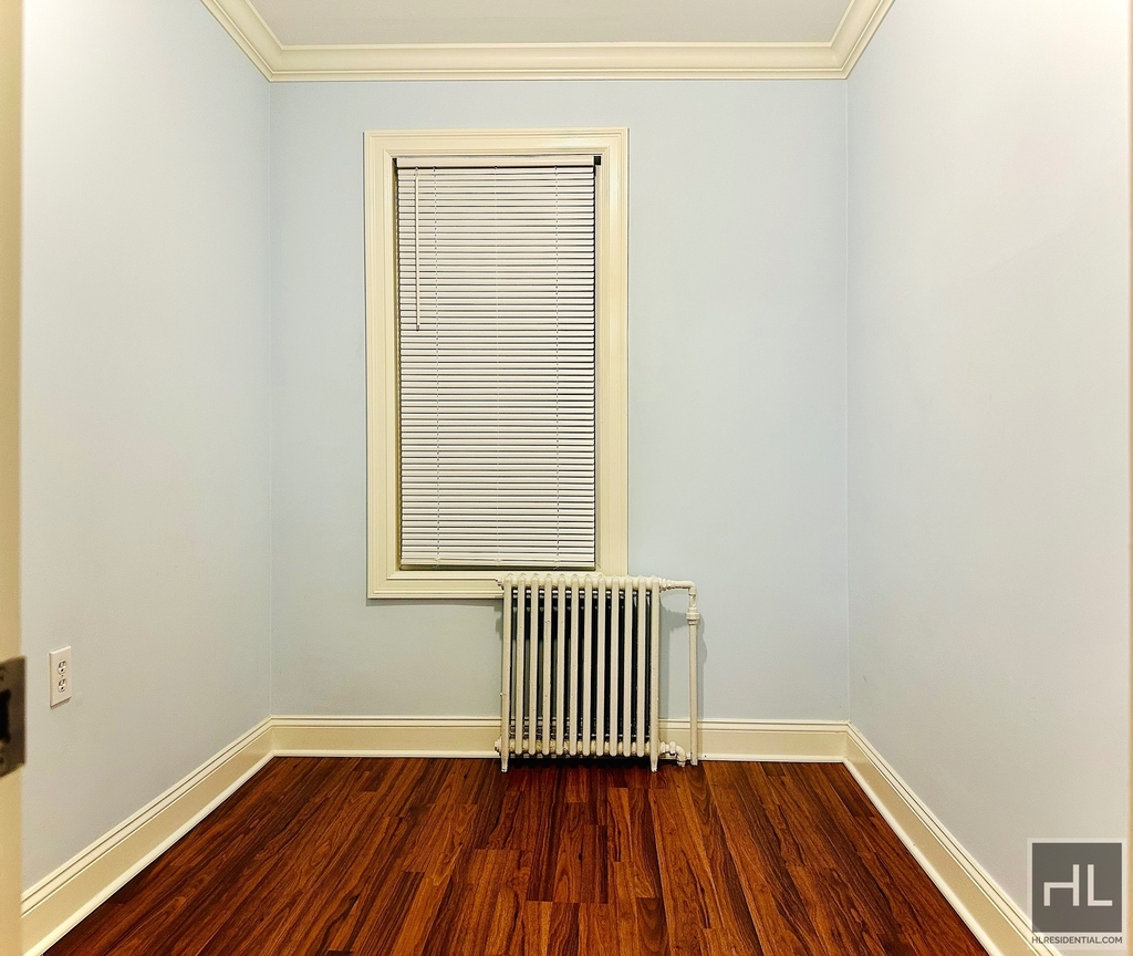 East 228th Street - Photo 7
