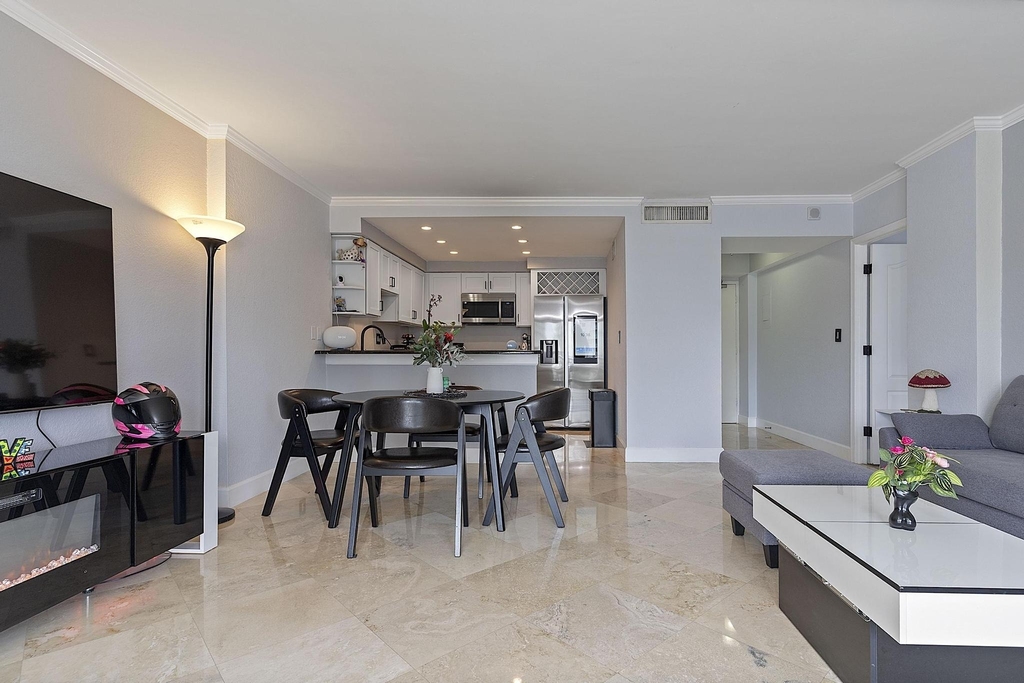 2900 Ne 30th Street - Photo 10