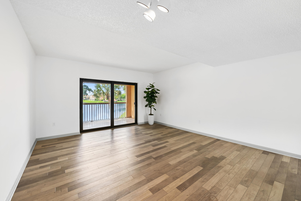 5200 Nw 31st Avenue - Photo 14
