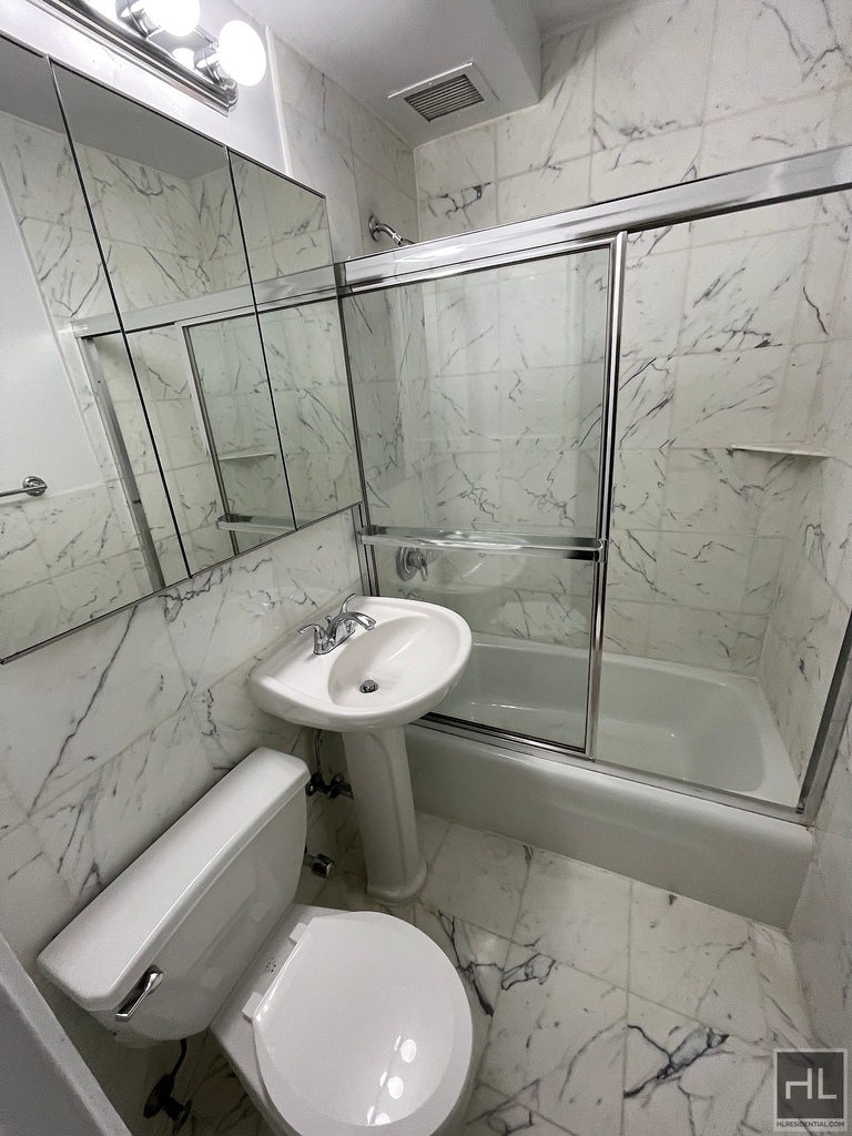 East 80 Street - Photo 3