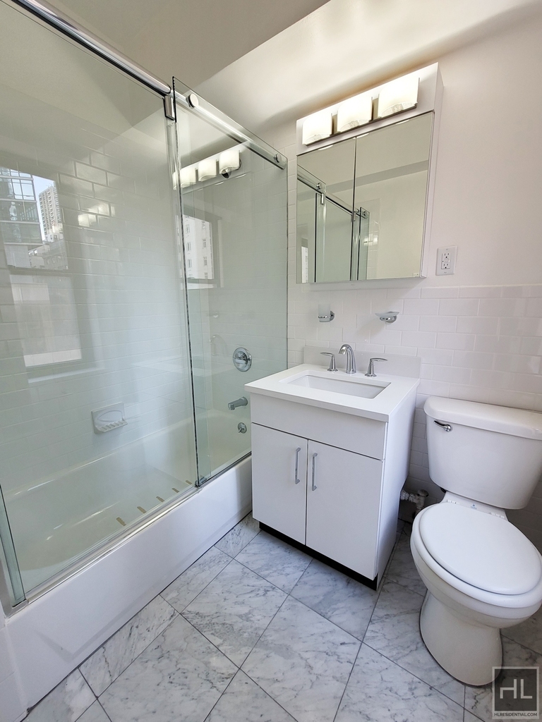East 57th Street - Photo 5
