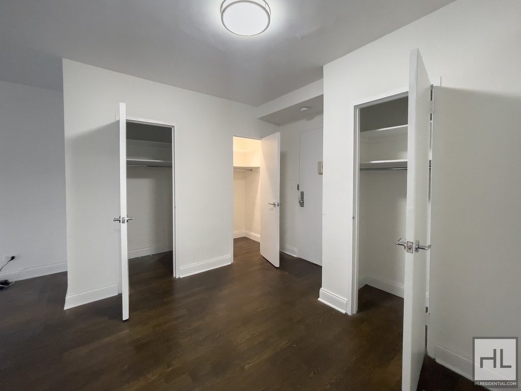 East 57th Street - Photo 2
