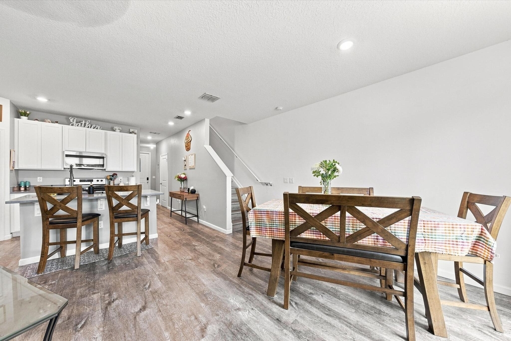 6351 Sailpointe Lane - Photo 9
