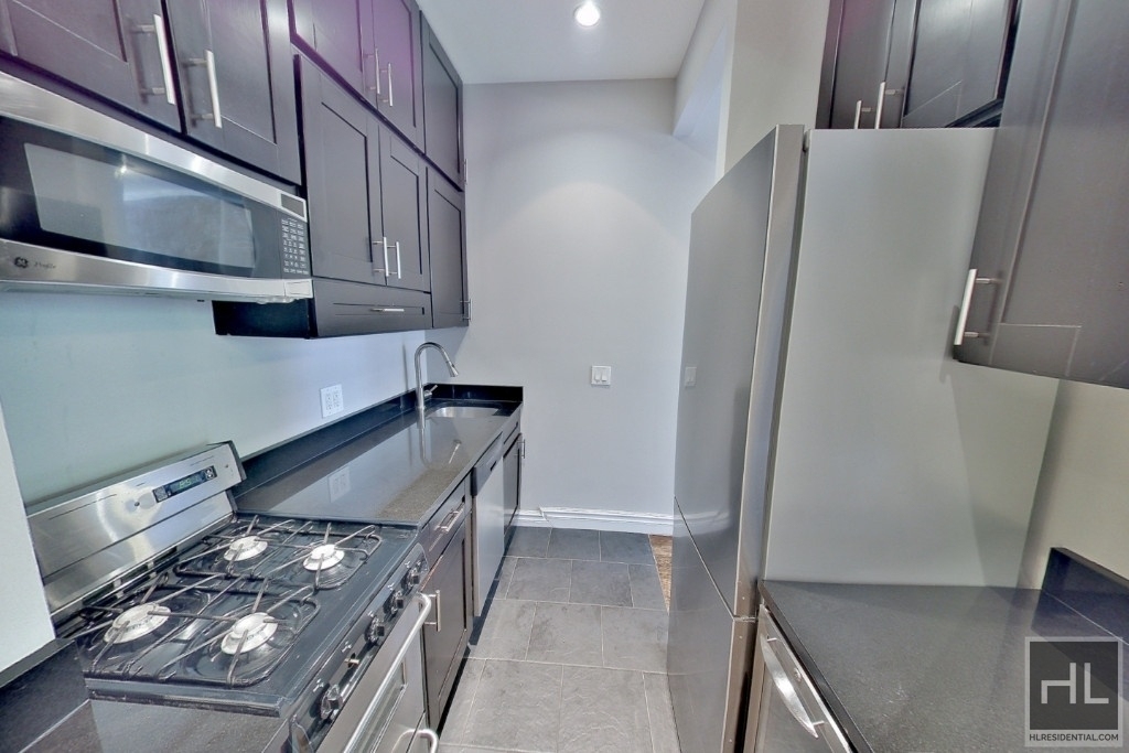 West 52nd Street - Photo 2