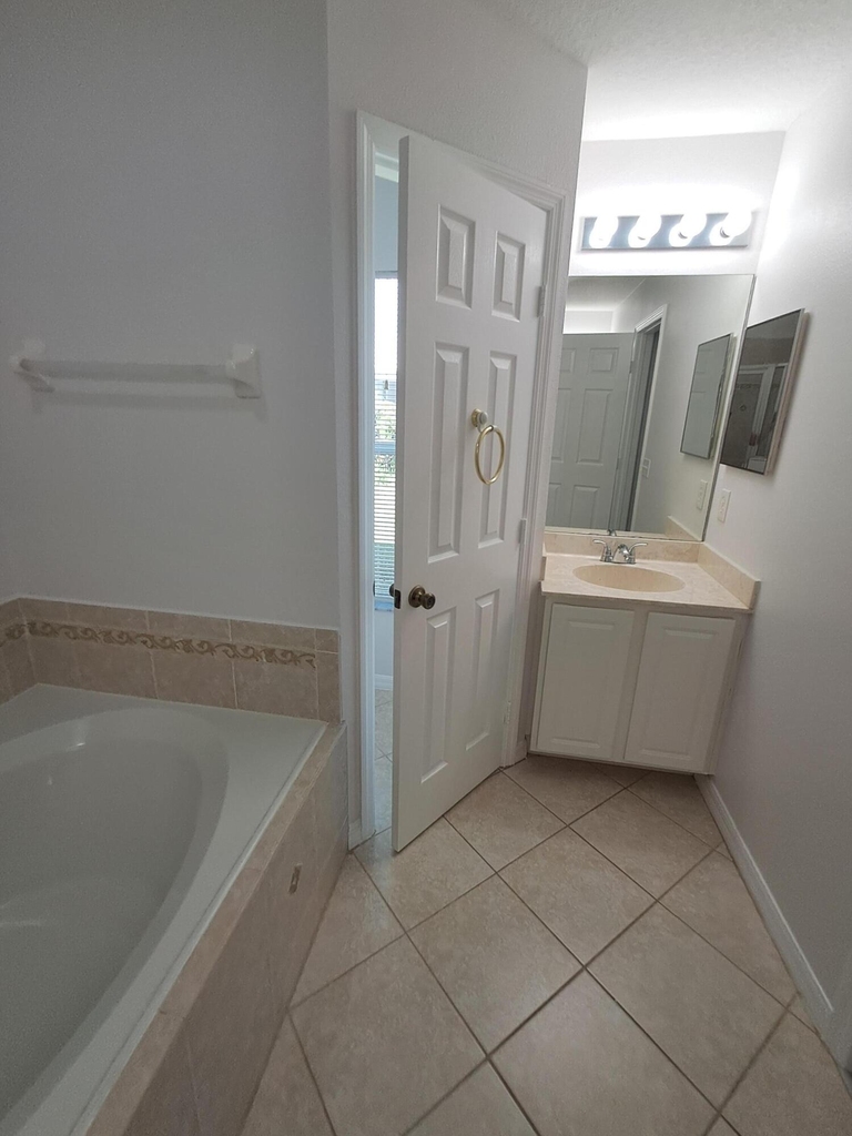 2697 Sw Altamira Avenue - Photo 20