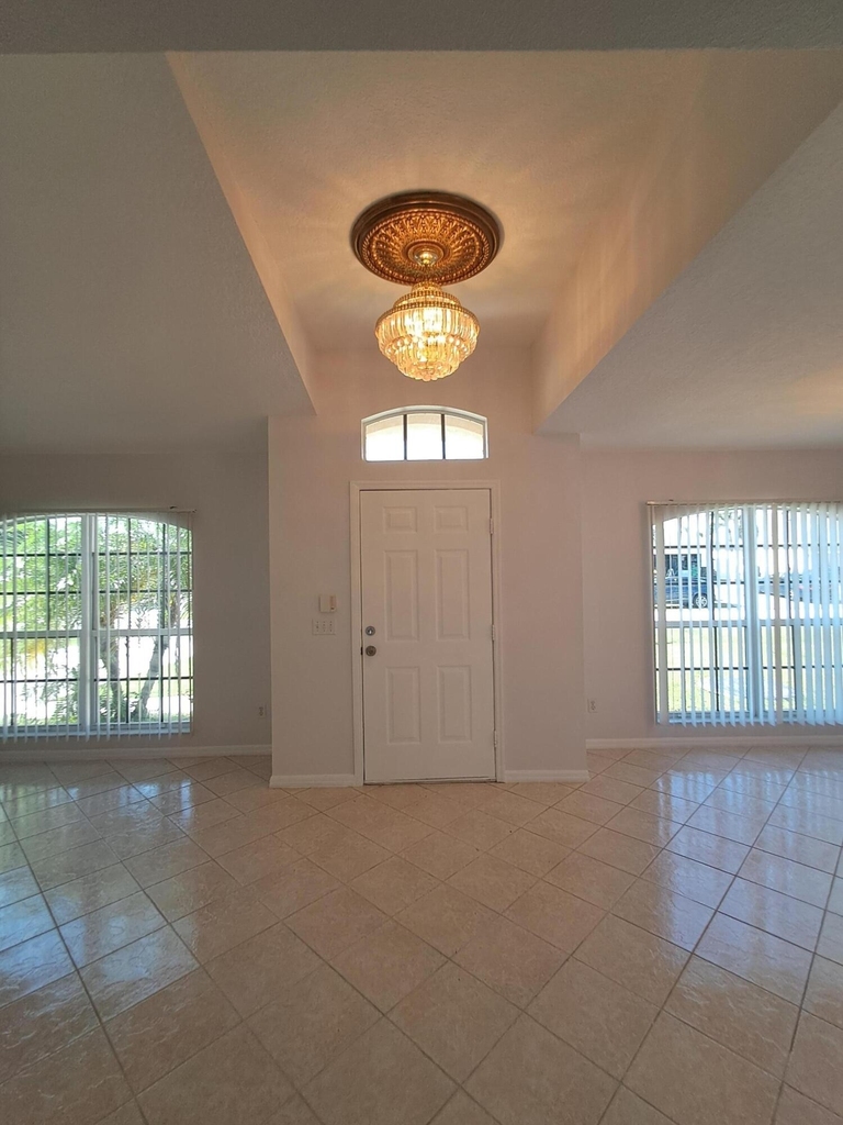 2697 Sw Altamira Avenue - Photo 3