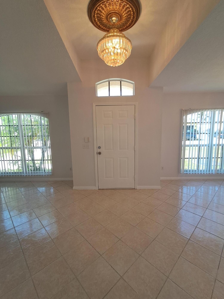 2697 Sw Altamira Avenue - Photo 2