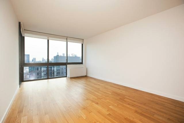 Columbus Avenue - Photo 0