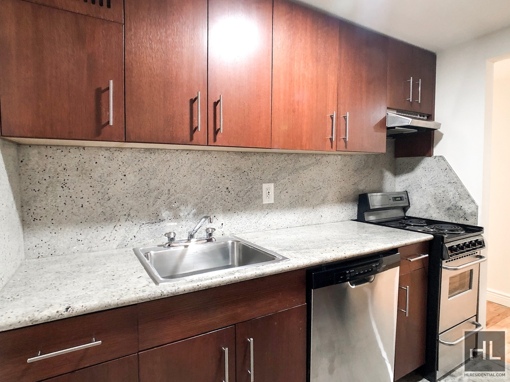 Park Avenue South - Photo 2