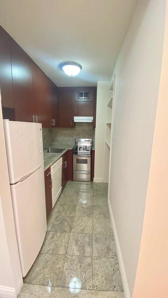 Park Avenue South - Photo 3