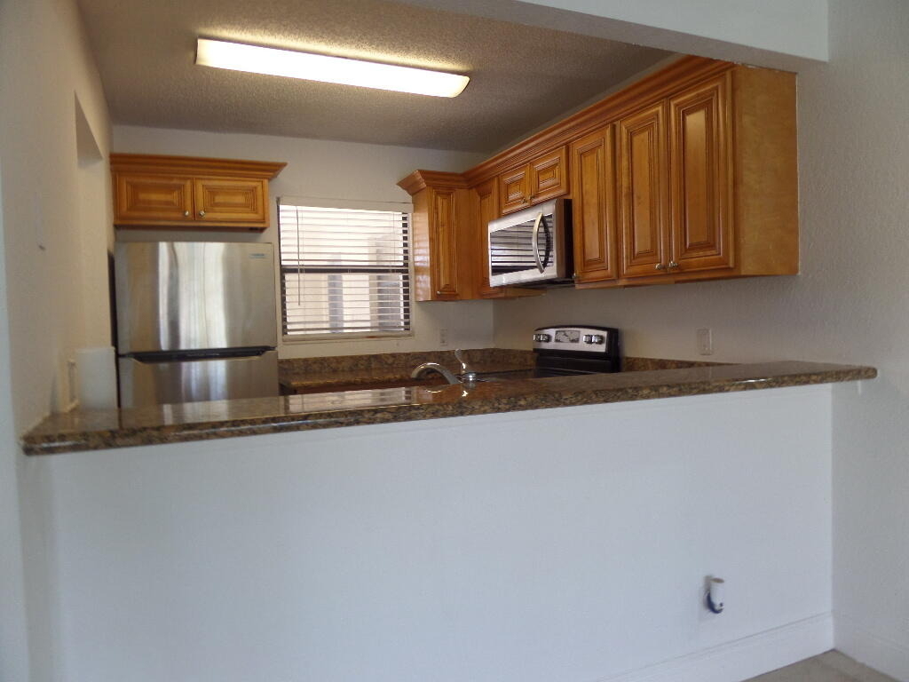 1523 Lake Crystal Drive - Photo 5