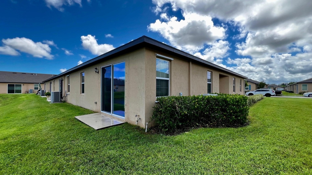 5208 Jovial Court - Photo 5