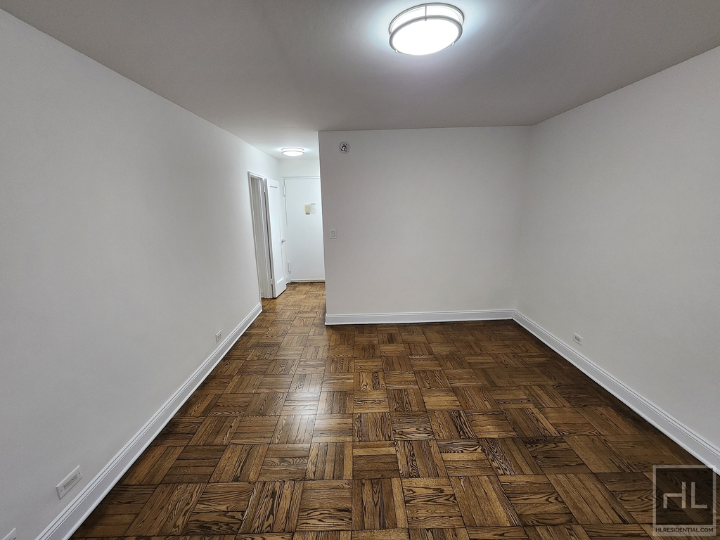East 35 Street - Photo 1