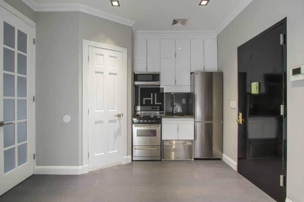 West 103rd Street - Photo 9