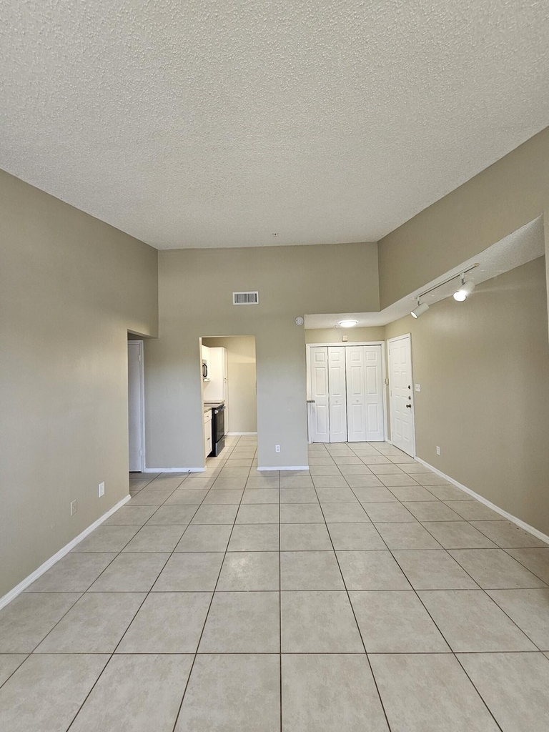 2307 N Congress Avenue - Photo 1