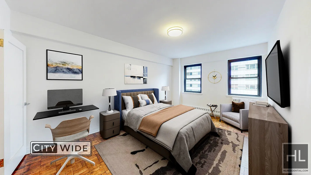 East 69 Street - Photo 1