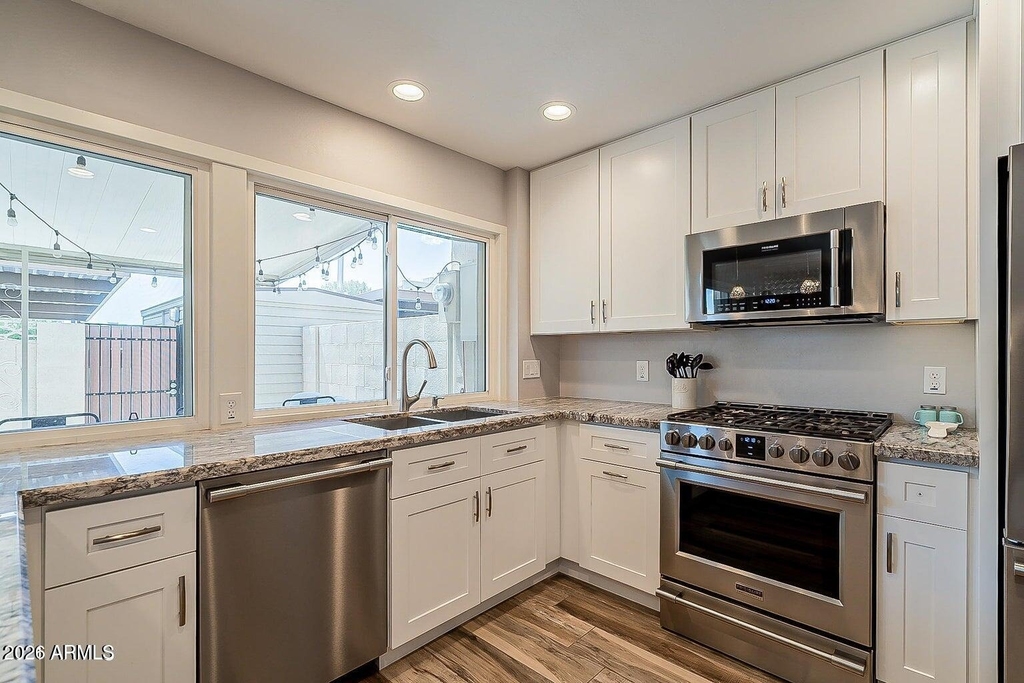 7639 E Montecito Avenue - Photo 6