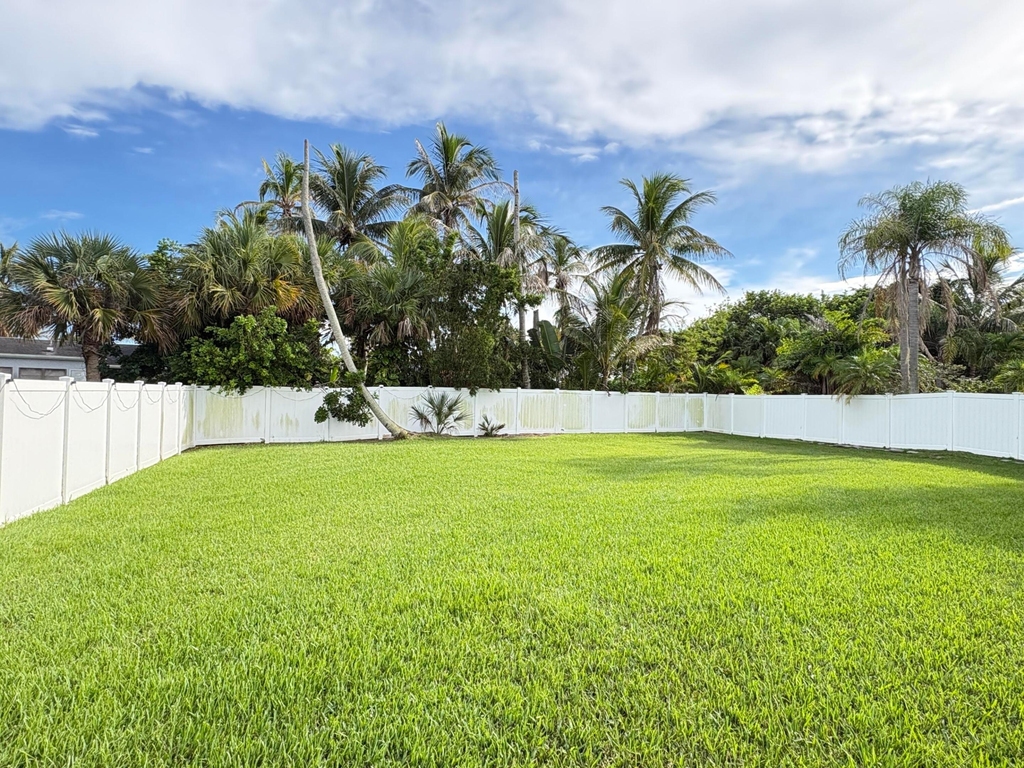 1811 Melaleuca Drive - Photo 9