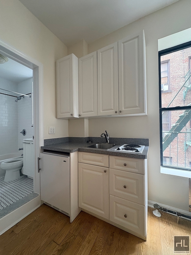West 72 Street - Photo 1
