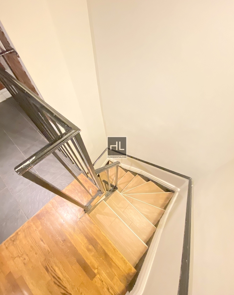 East 13th Street - Photo 7