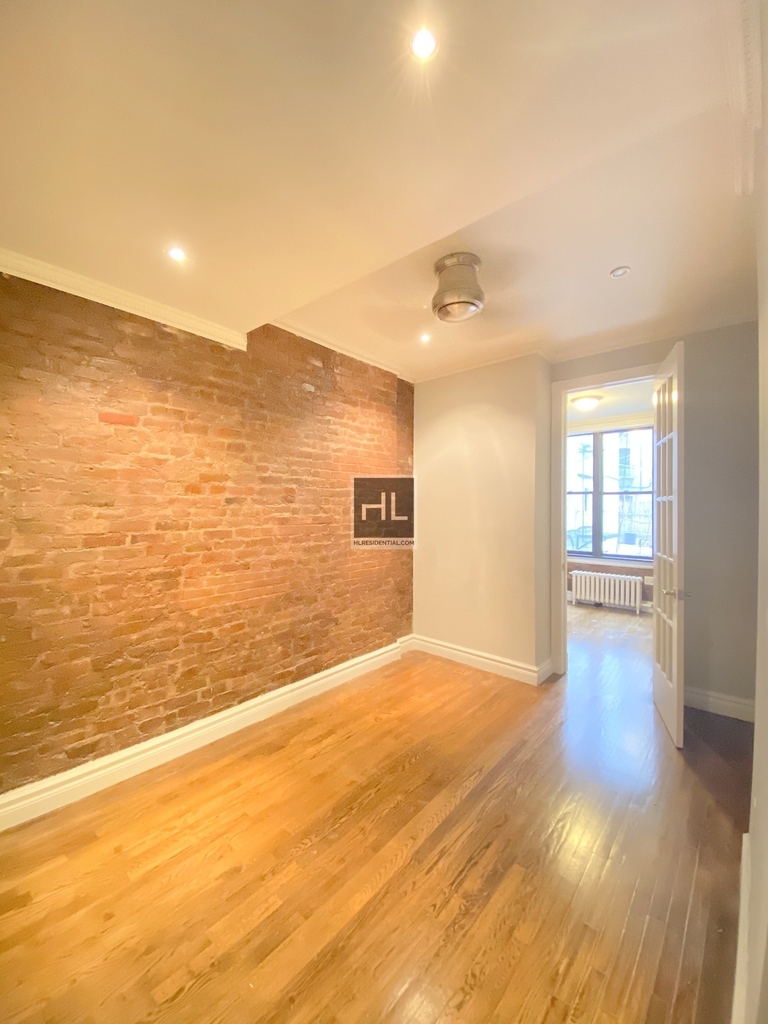 East 13th Street - Photo 6
