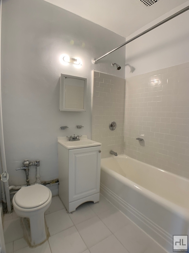 E 58th St - Photo 2