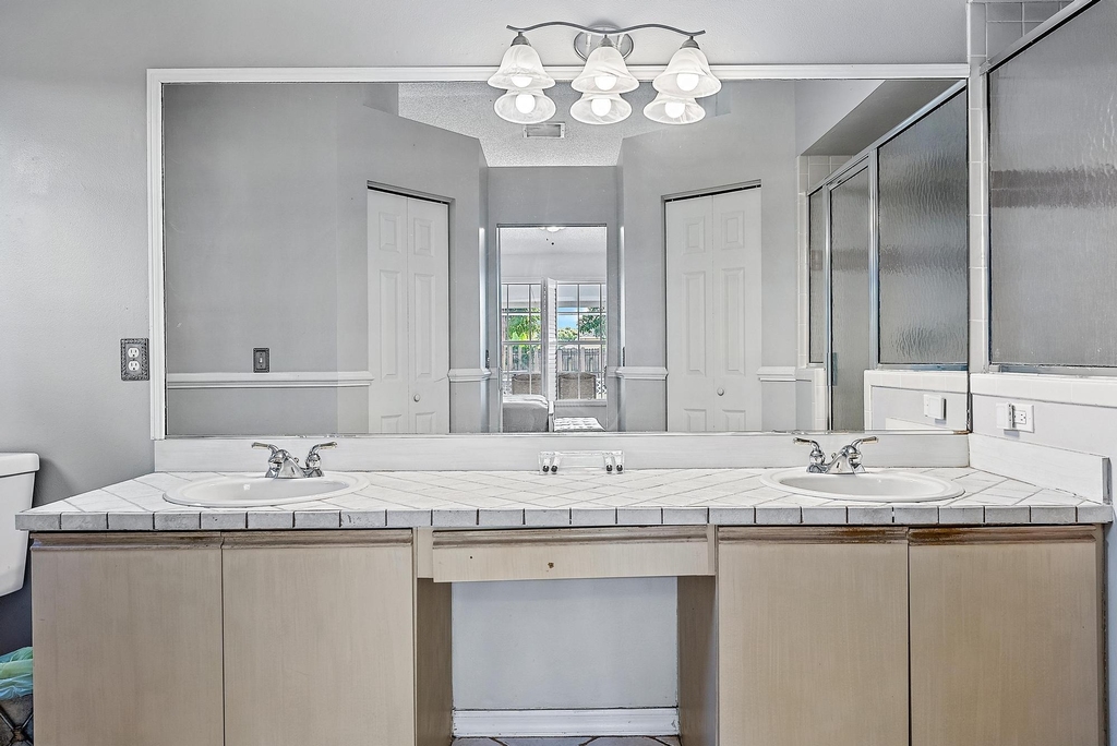 414 Sw Lairo Avenue - Photo 17