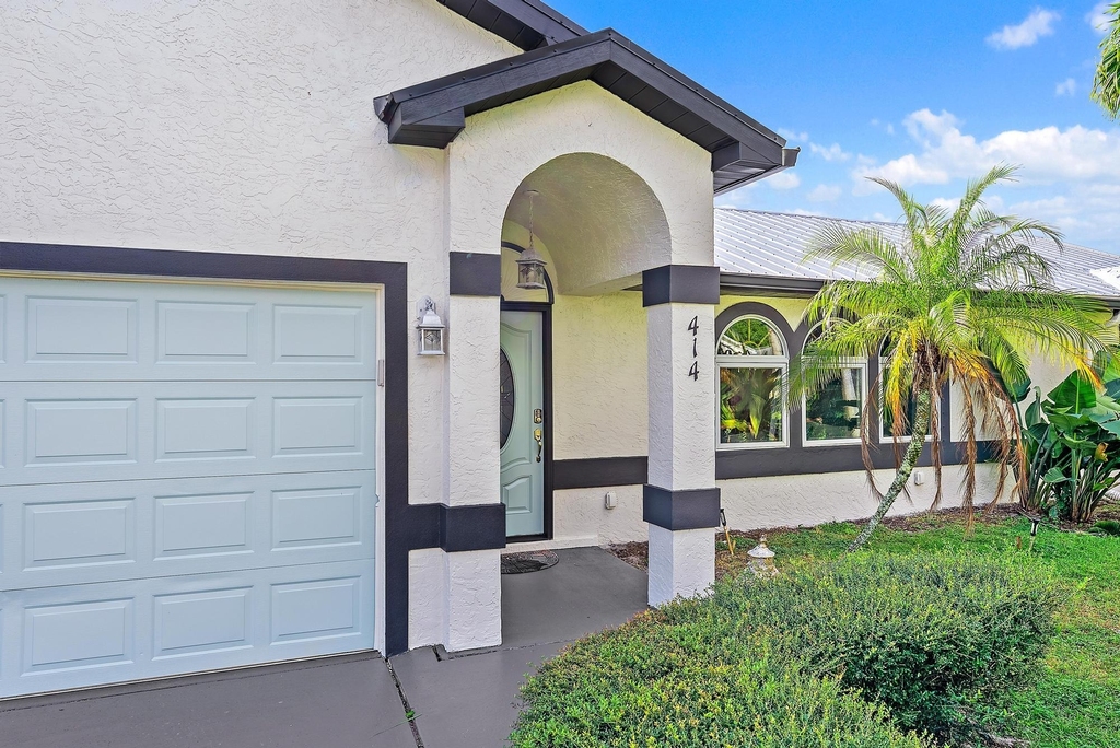 414 Sw Lairo Avenue - Photo 3
