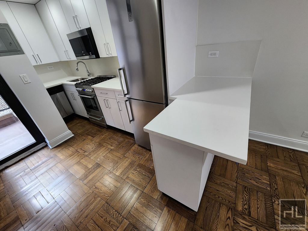 East 35 Street - Photo 2