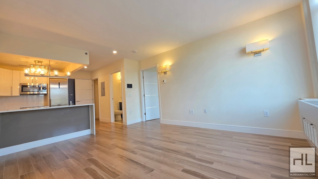 103-14 Northern Boulevard - Photo 3