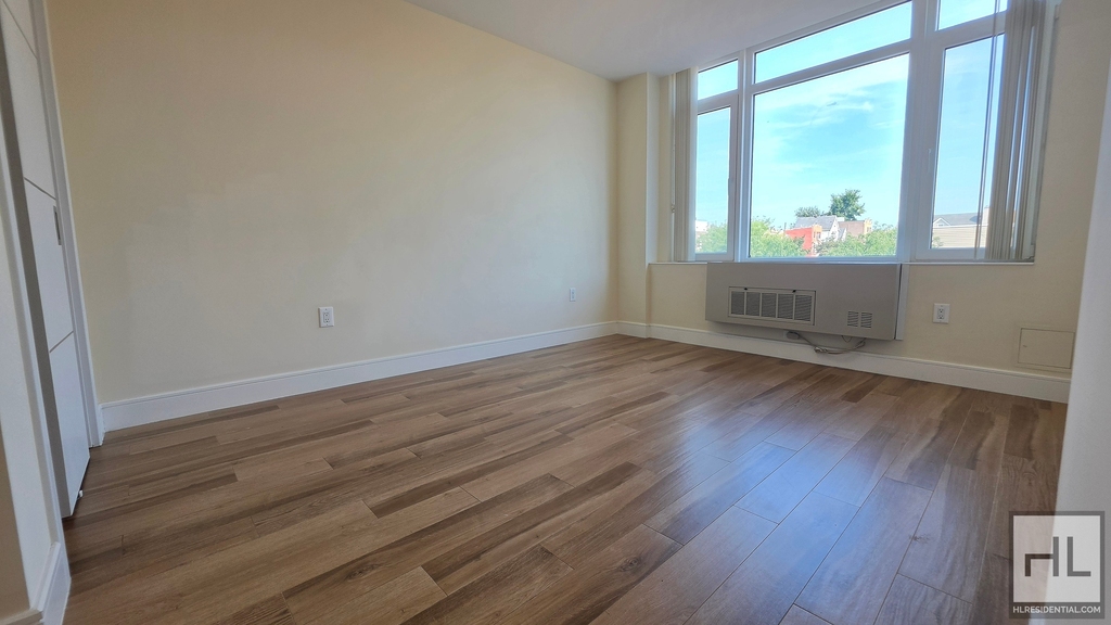 103-14 Northern Boulevard - Photo 5
