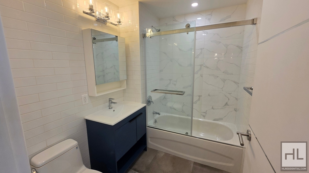 103-14 Northern Boulevard - Photo 7