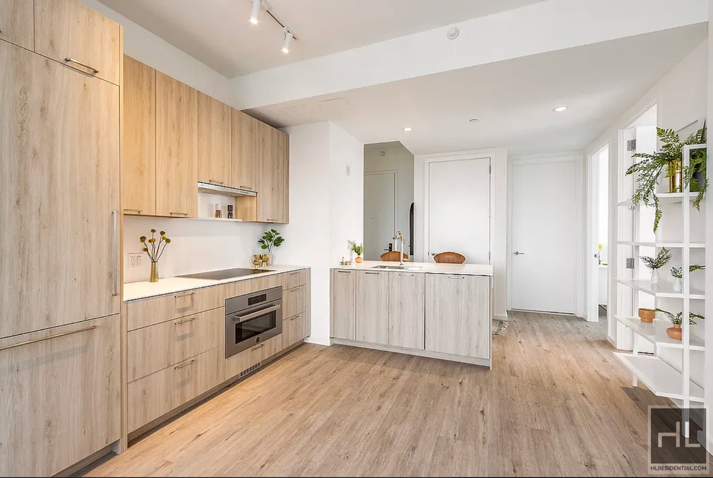 Vanderbilt Avenue - Photo 1