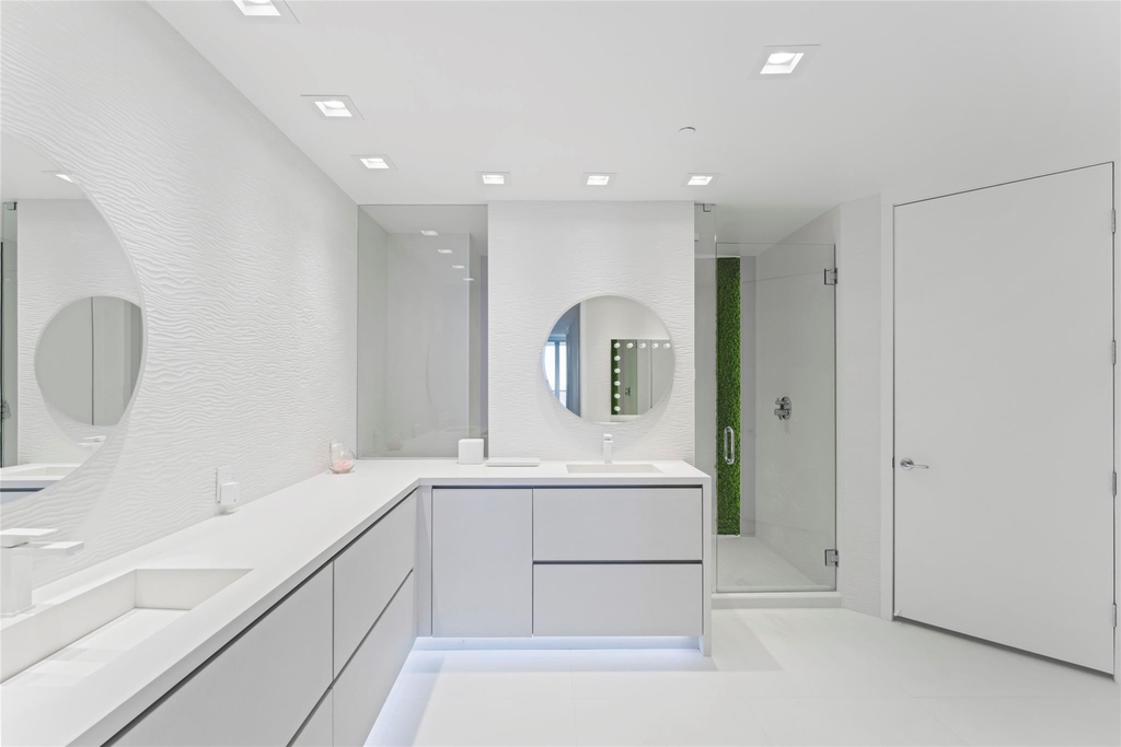 5959 Collins Avenue - Photo 38