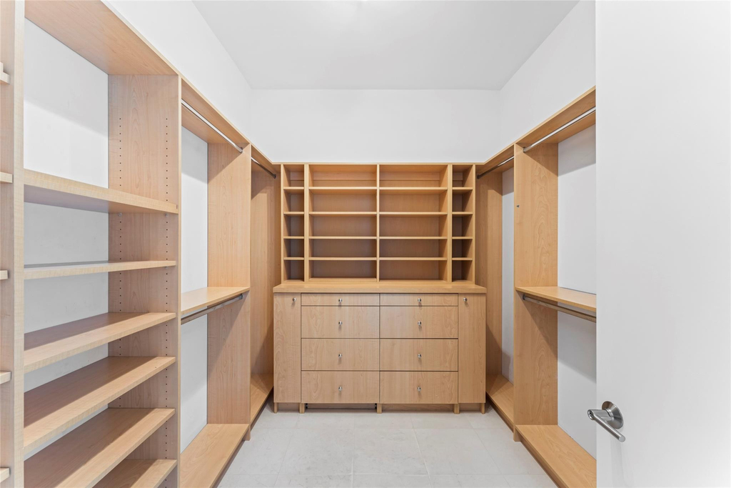 5959 Collins Avenue - Photo 36