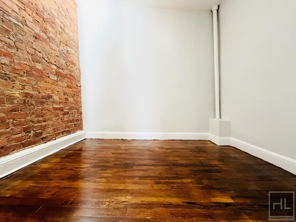 East 5 Street - Photo 1