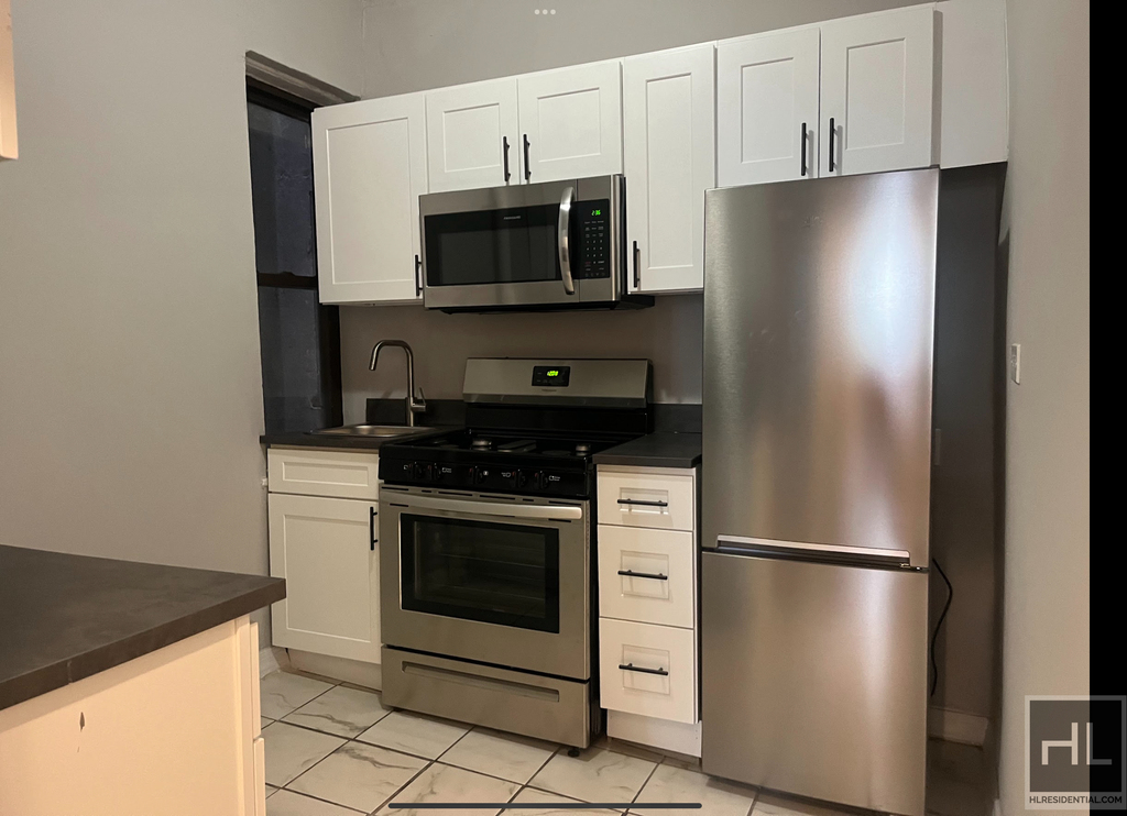 East 4 Street - Photo 1