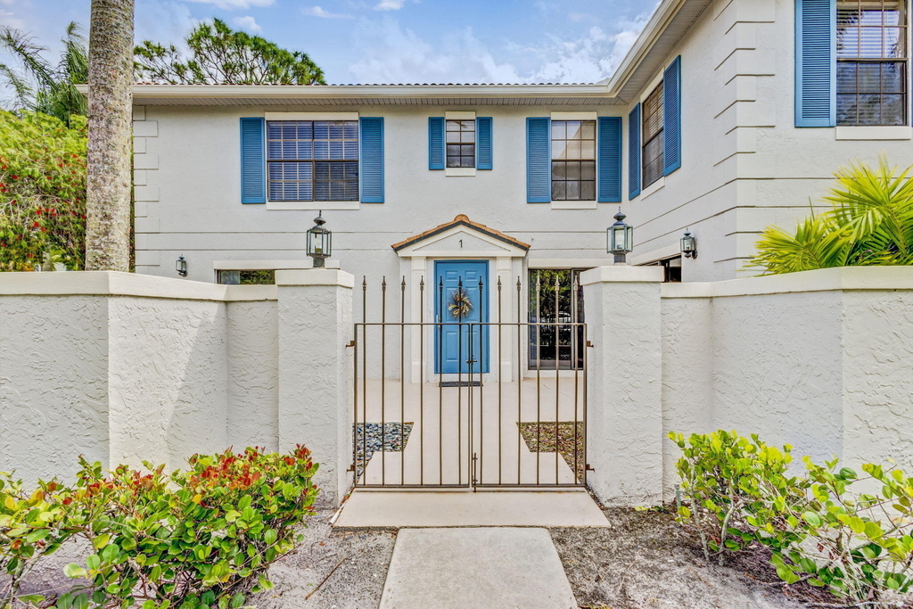 363 Prestwick Circle - Photo 0