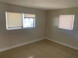 223 Se 14th Place - Photo 17